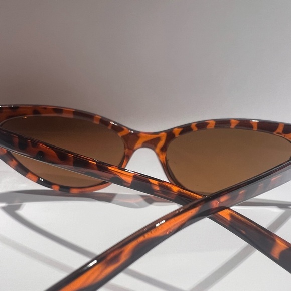 Women's Cat Eye Tortoise Retro Y2K Sunglasses New - Picture 7 of 9